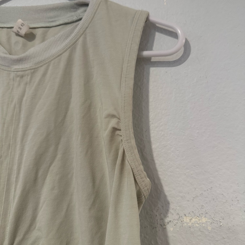 Lululemon - Picture 4 of 11
